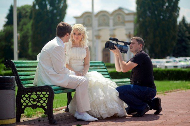 Клип показывает только самые яркие моменты свадьбы