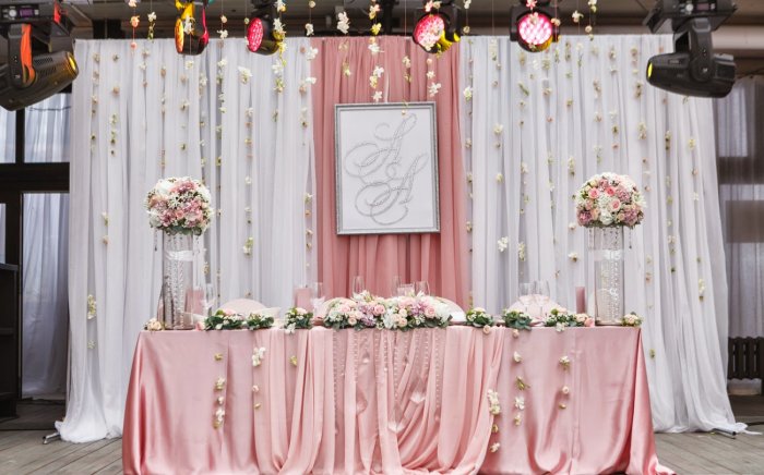 «Припудренный» розовый  - цвет для свадьбы 2018
