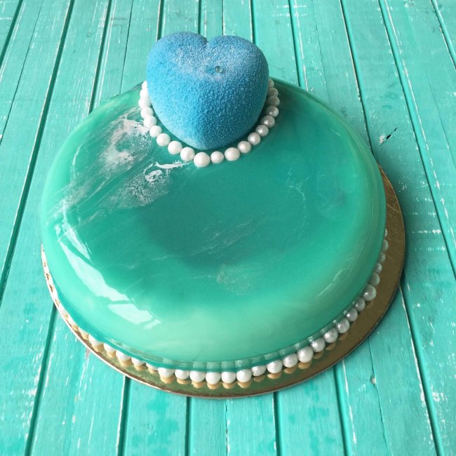Свадебный зеркальный торт в морском стиле
