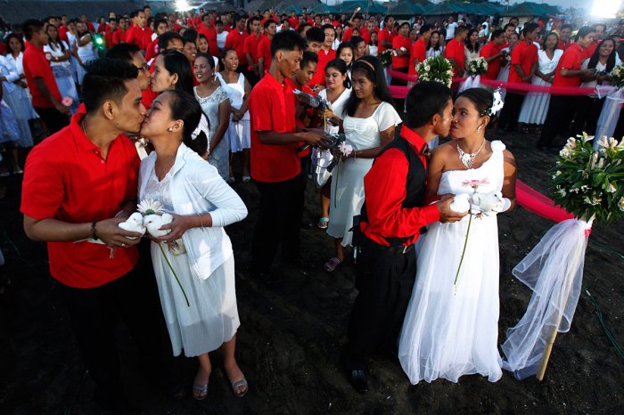 Массовая свадьба на Филиппинах