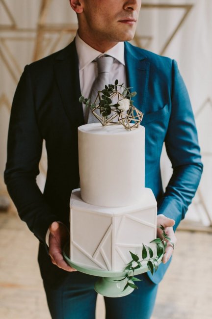 Необычная геометрия свадебного торта