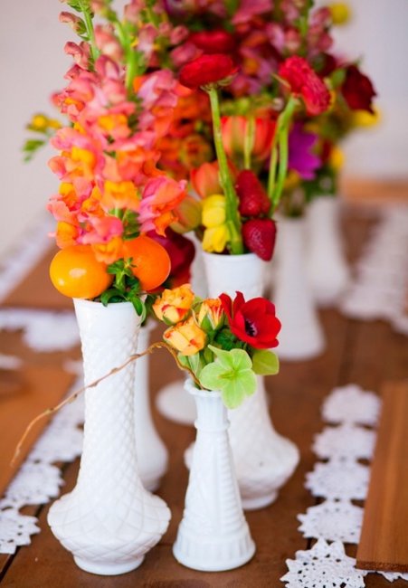 Вазы с цветами в декоре свадьбы