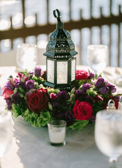 Винтажная лампа в декоре свадьбы
