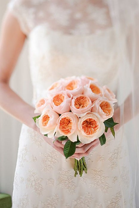 Монобукет невесты из пионовидных роз