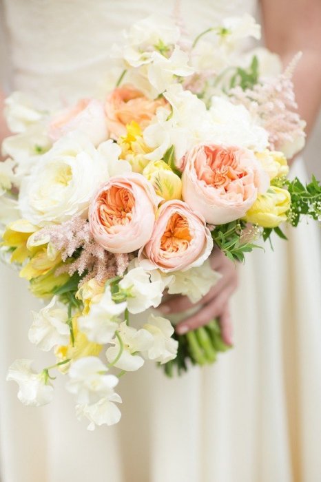 Свадебный букет с розами Дэвида Остина