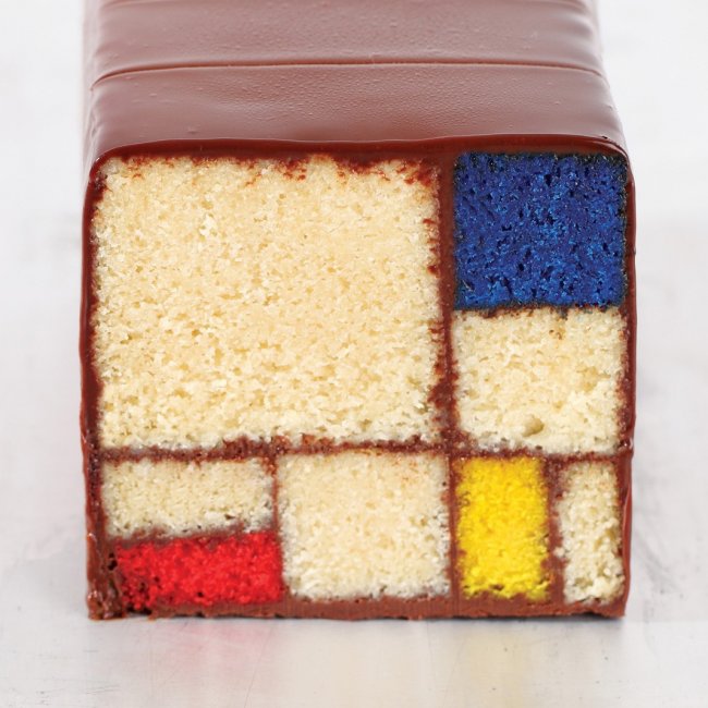Кубический цветной торт