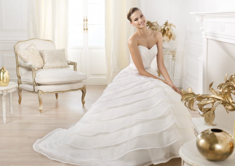 Свадебное платье Lasei Pronovias (Glamour 2014)