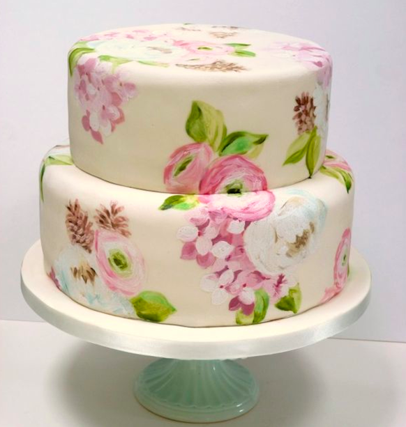 Свадебный торт с цветочными мотивами, расписанный вручную