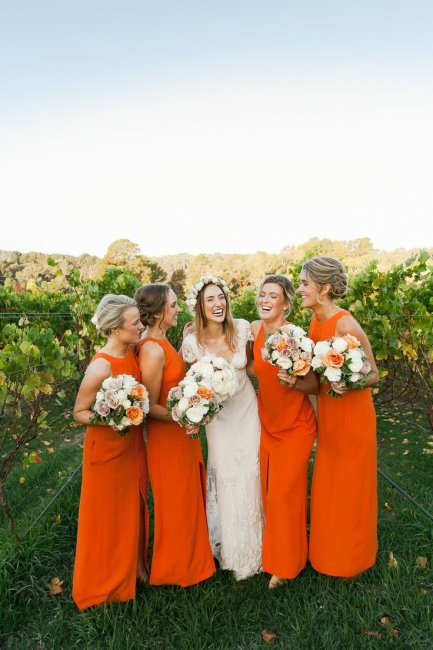 Оранжевые наряды для подружек невесты