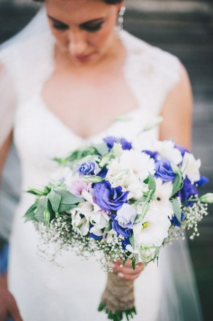 Букет невесты для сине-белой свадьбы