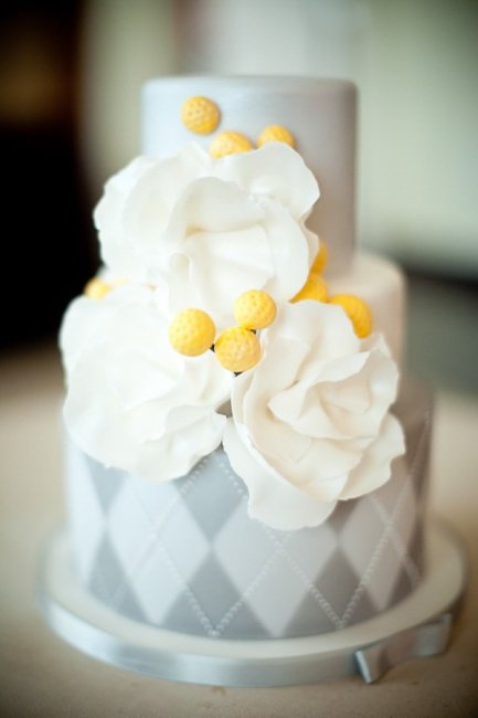 Свадебный торт для серо-желтой свадьбы