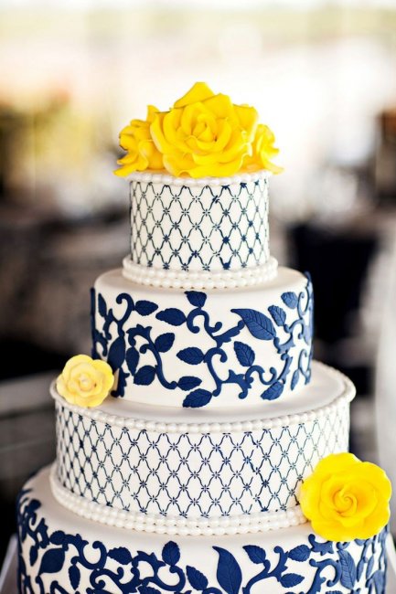 Свадебный торт для сине-желтой свадьбы