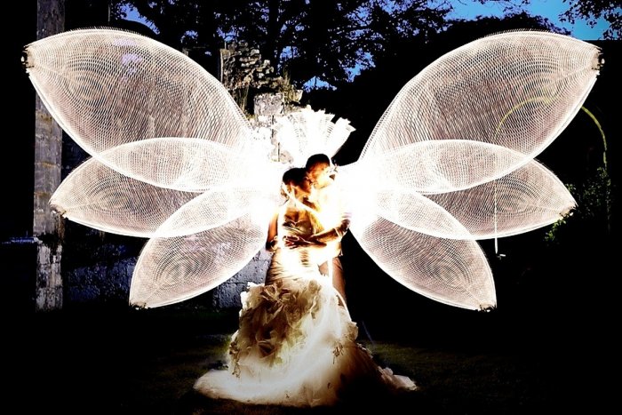 Крылья ангелов из светодиодов для свадьбы