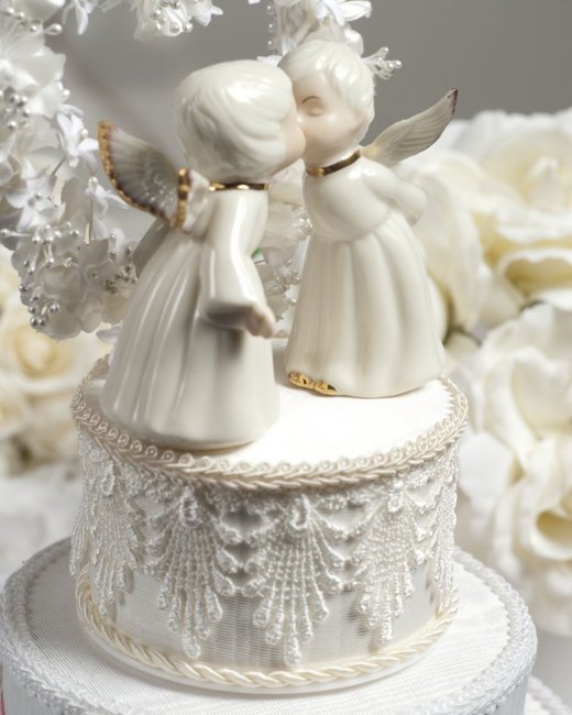 Фигурка на торт для небесной свадьбы