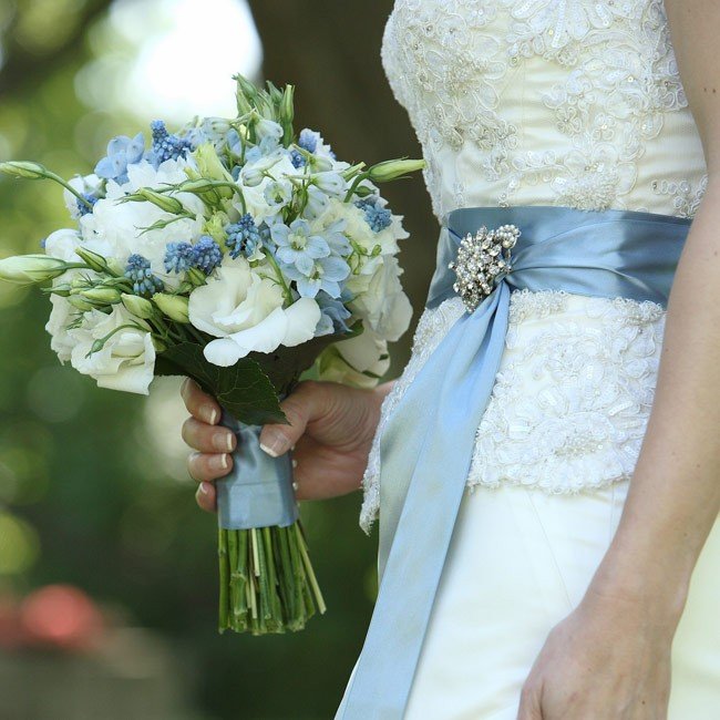 Букет невесты в небесно-голубом цвете