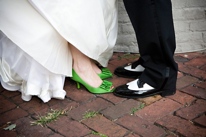 Яркие туфли на свадьбу