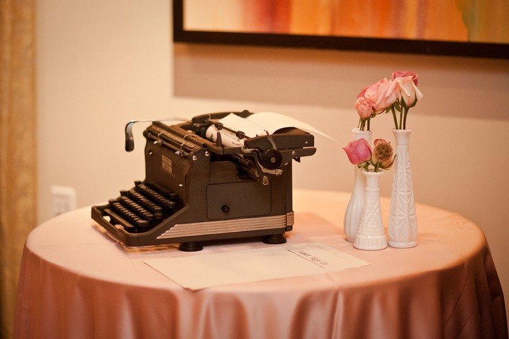 Винтажная печатная машинка для гостей