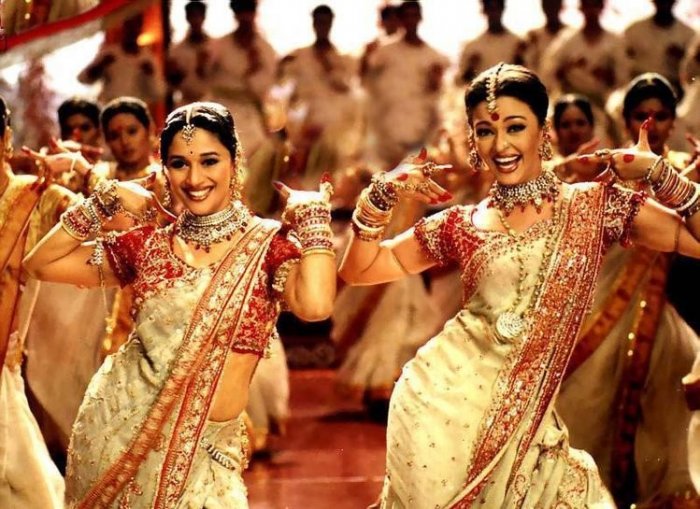 Индийские танцы на свадьбе
