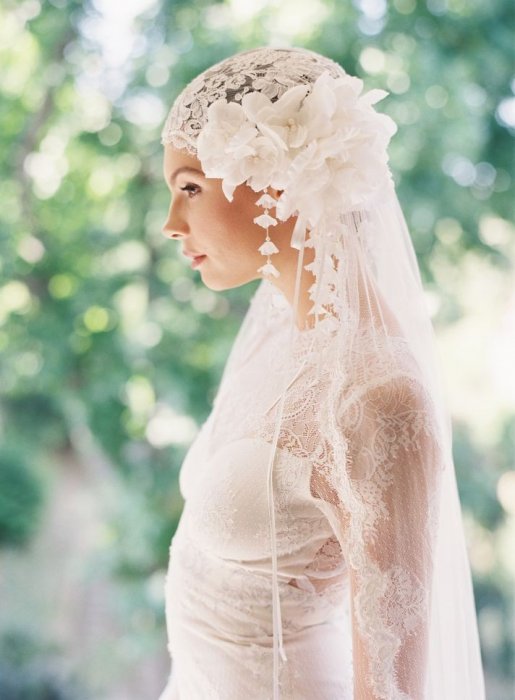 Bridal cap с цветочками из ткани