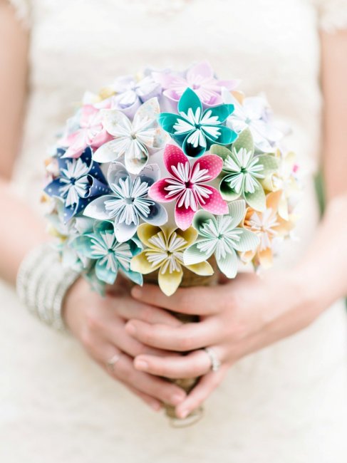 Букет невесты из бумажных цветов