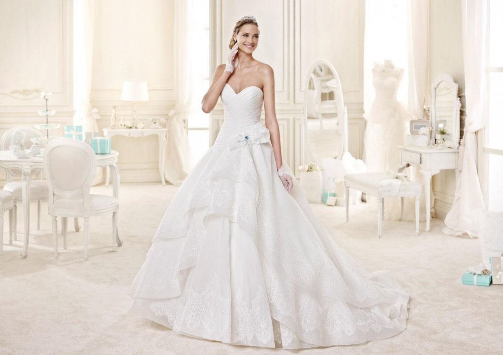 Свадебное платье Delauny от Nicole Fashion Group (2015)