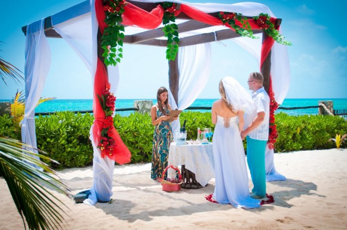 Традиционная церемония на пляже