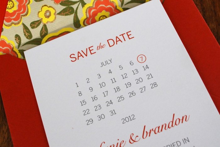 Свадебное приглашение с календарем