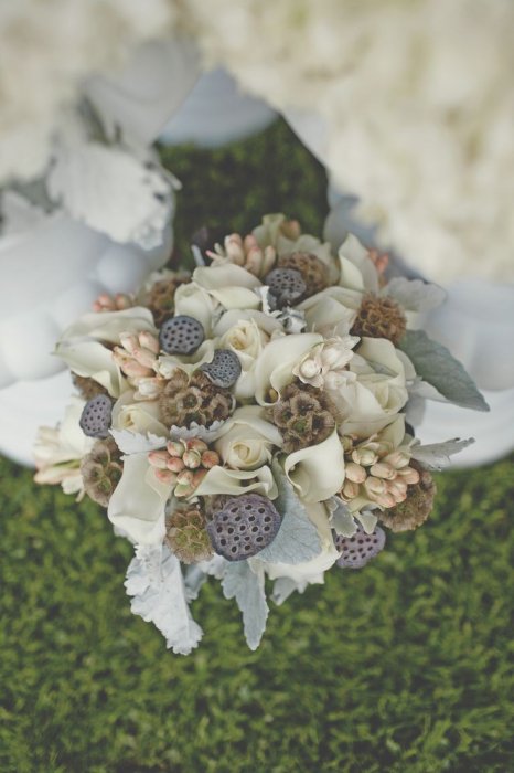 Коробочки лотоса в свадебной флористике