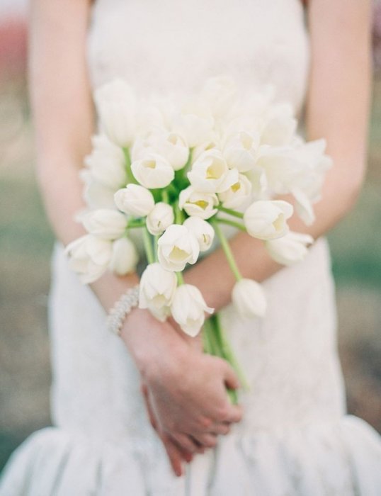 Монобукет невесты из тюльпанов