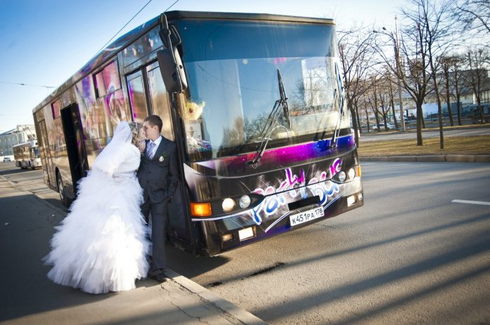 Автобус на свадьбу