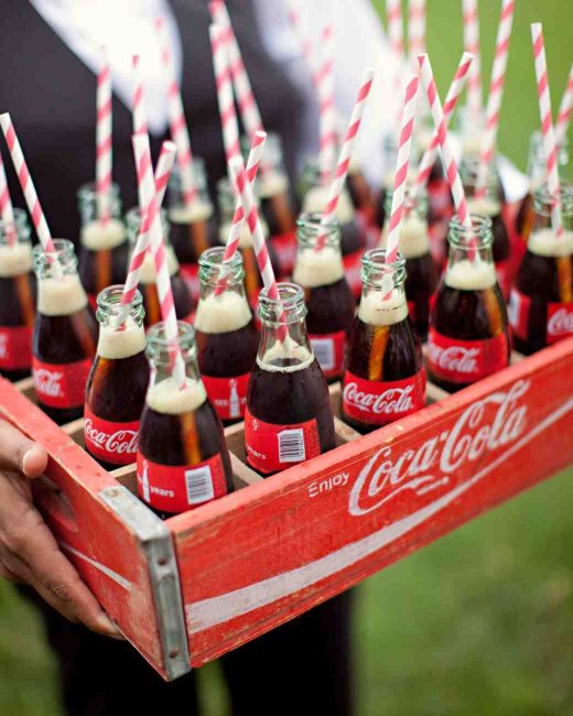Бутылочки Coca-cola для гостей