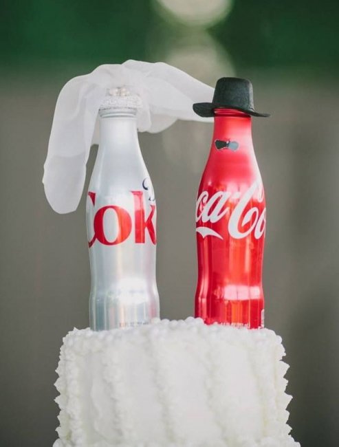 Топпер для свадебного торта в виде бутылочек Coca-cola