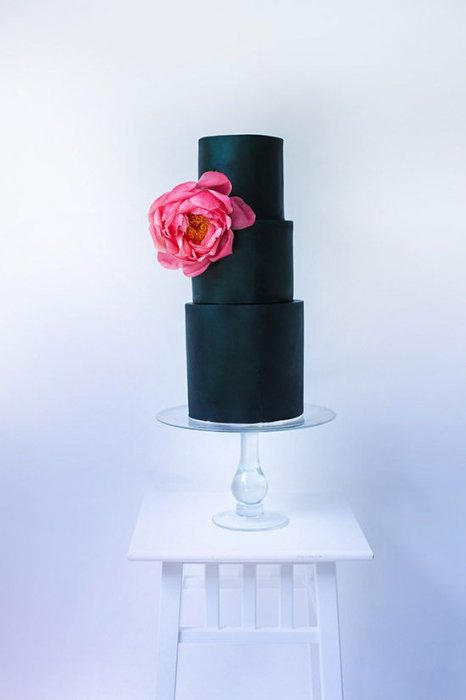 Элегантный свадебный торт