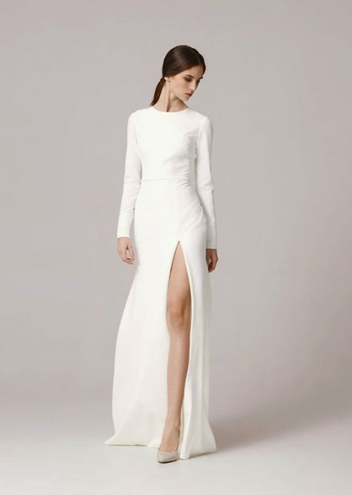 Элегантное свадебное платье с длинными рукавами