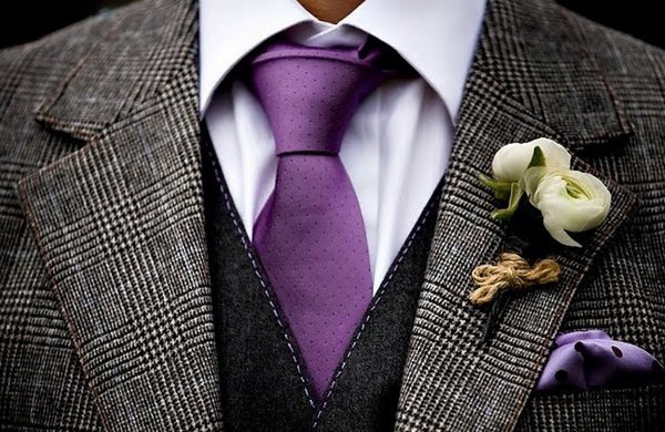 Яркий галстук жениха