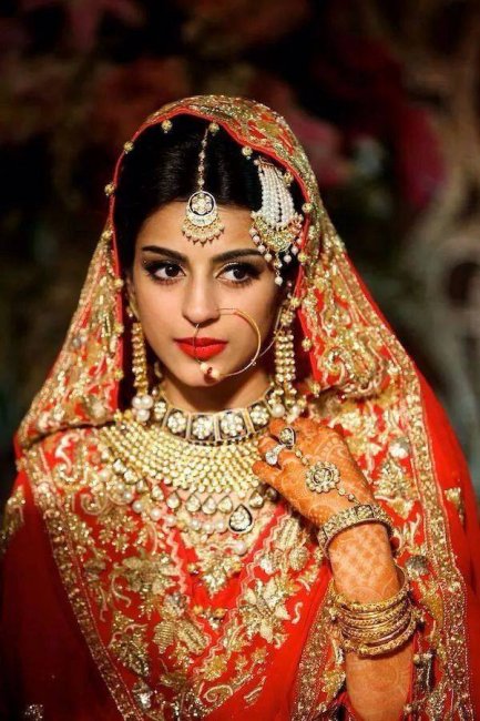Невеста на индийской свадьбе