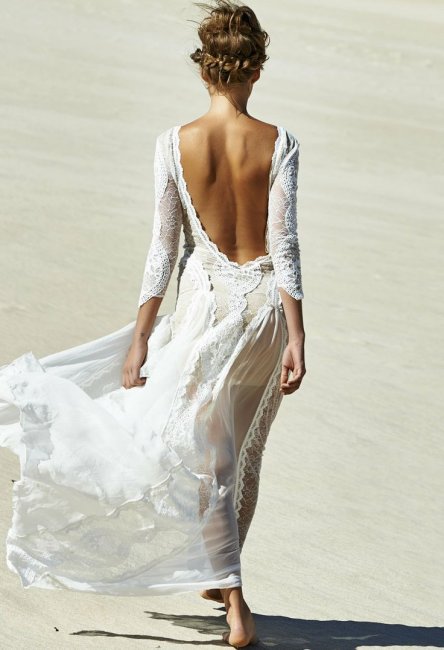 Платье с открытой спиной для пляжной свадьбы