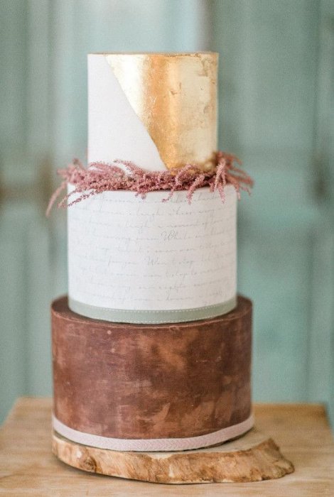 Каллиграфический свадебный торт