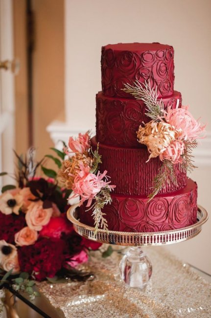 Свадебный торт в стиле марсала