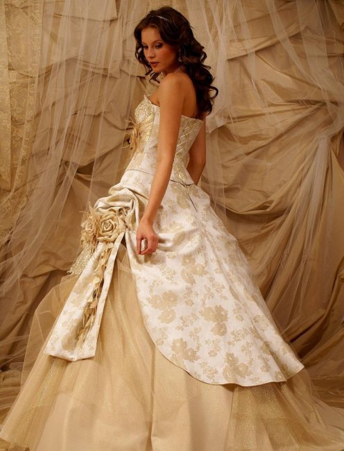 Свадебное платье в духе эпохи барокко