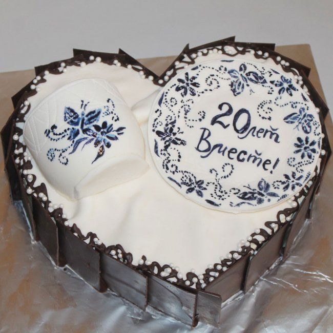 Красивый торт на 20 лет свадьбы