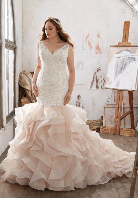 Платье-русалочка для полных невест