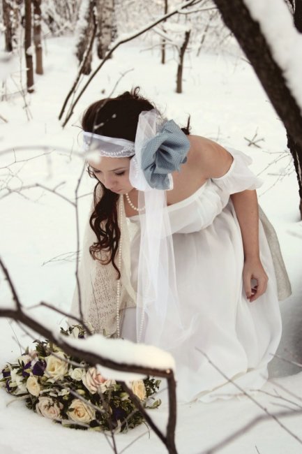 Невеста в зимней фотосессии