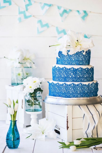 Великолепное оформление свадебного торта