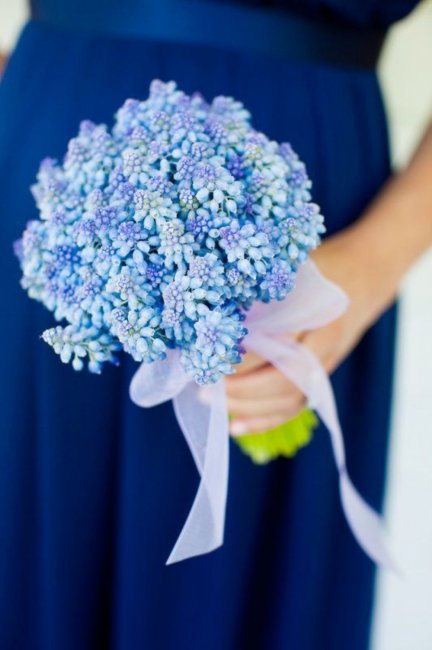 Букет невесты синего цвета