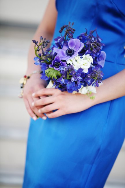 Свадебный букет для платья синего цвета