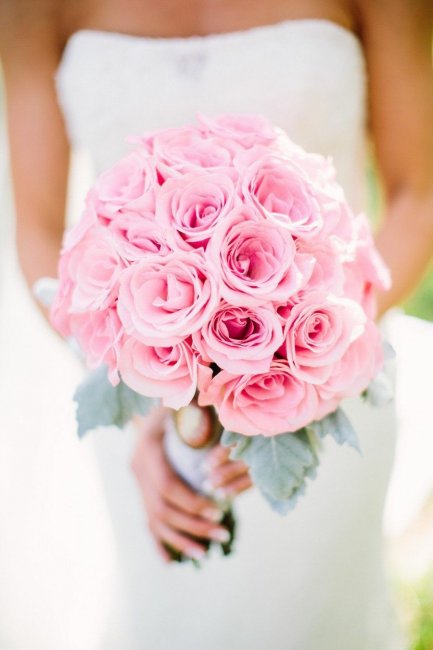 Розовый букет на свадьбу