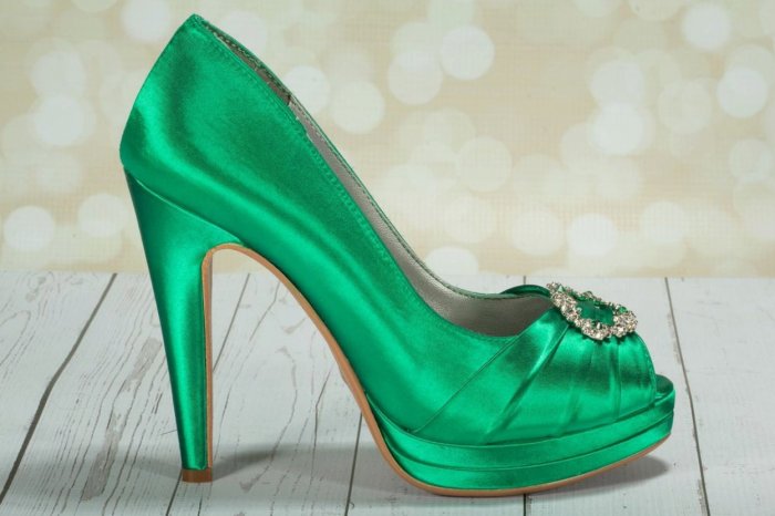 Свадебные туфли для невесты зеленого цвета