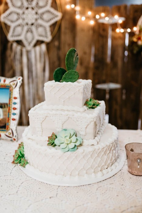 Свадебный торт с кактусами