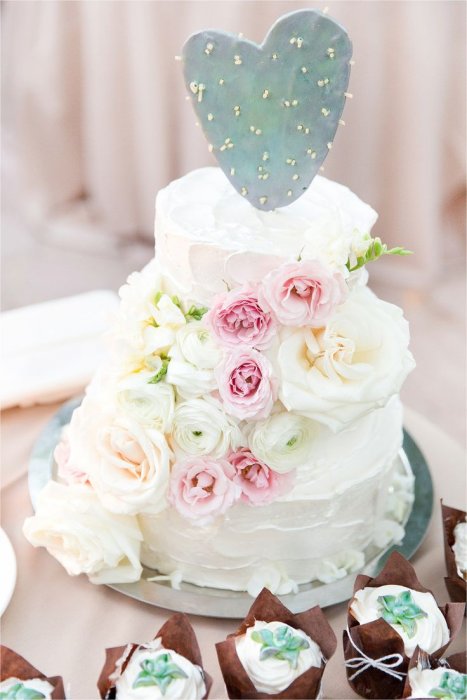 Свадебный торт с катусами